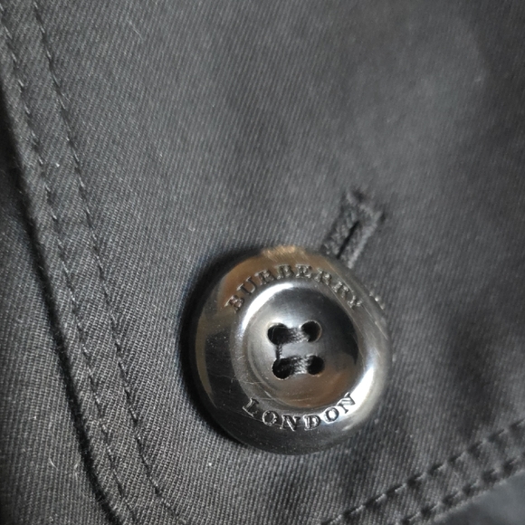 Burberry Classic Black Belted Trench Coat - Picture 11 of 11